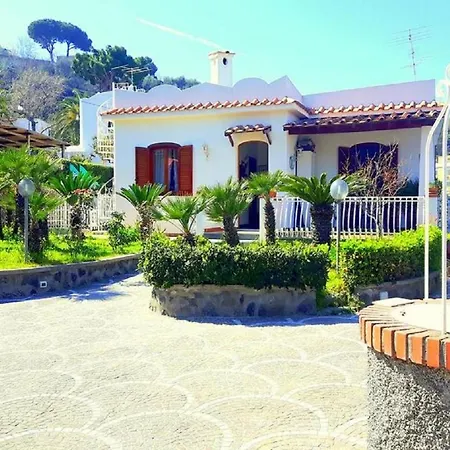 Nyaraló Holiday Apartments *